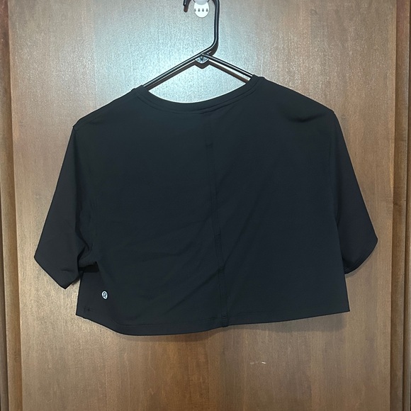 lululemon athletica Classic Black Crop Top - Picture 3 of 3